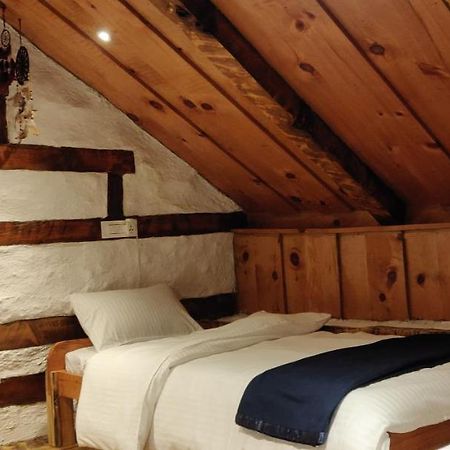 Parvatis Lap Luxury Hostel & Camps Kasol Kültér fotó