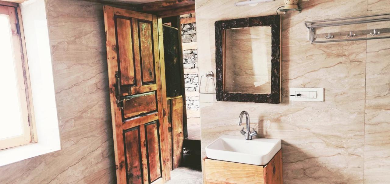 Parvatis Lap Luxury Hostel & Camps Kasol Kültér fotó