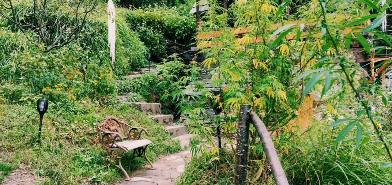 Parvatis Lap Luxury Hostel & Camps Kasol Kültér fotó